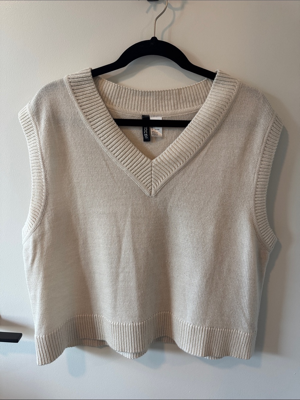 HM Cream V-Neck Knit Sweater Vest